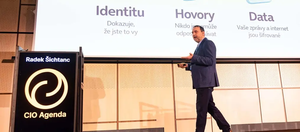 CIO Agenda 2026: Uměl&aacute; inteligence měn&iacute; pravidla hry na obou stran&aacute;ch barik&aacute;dy