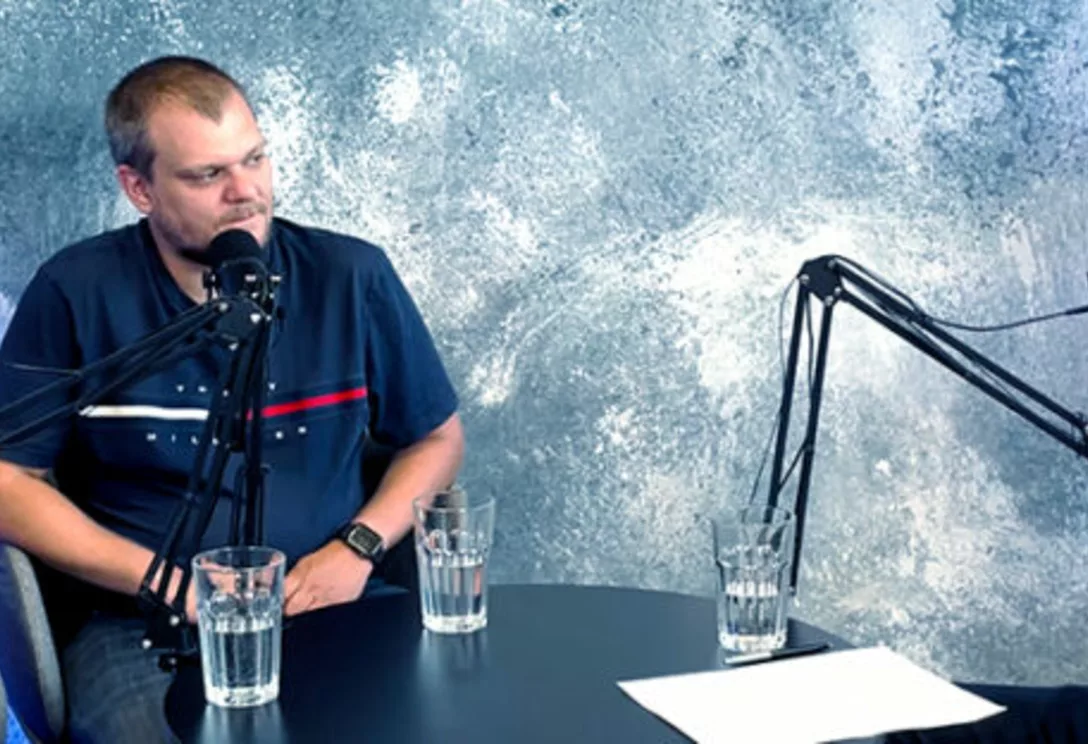 Papíroví bezpečnostní manažeři dávají firmám falešný pocit bezpečí, říkají etičtí hackeři v O2 CyberCast #3