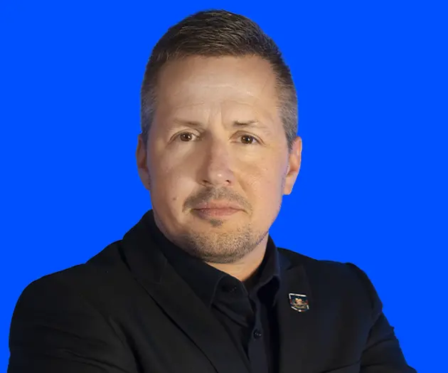 Kyber&scaron;mejdi věd&iacute;, jak v&aacute;s zmanipulovat. Na telefonu v&aacute;s drž&iacute; klidně i 12 hodin